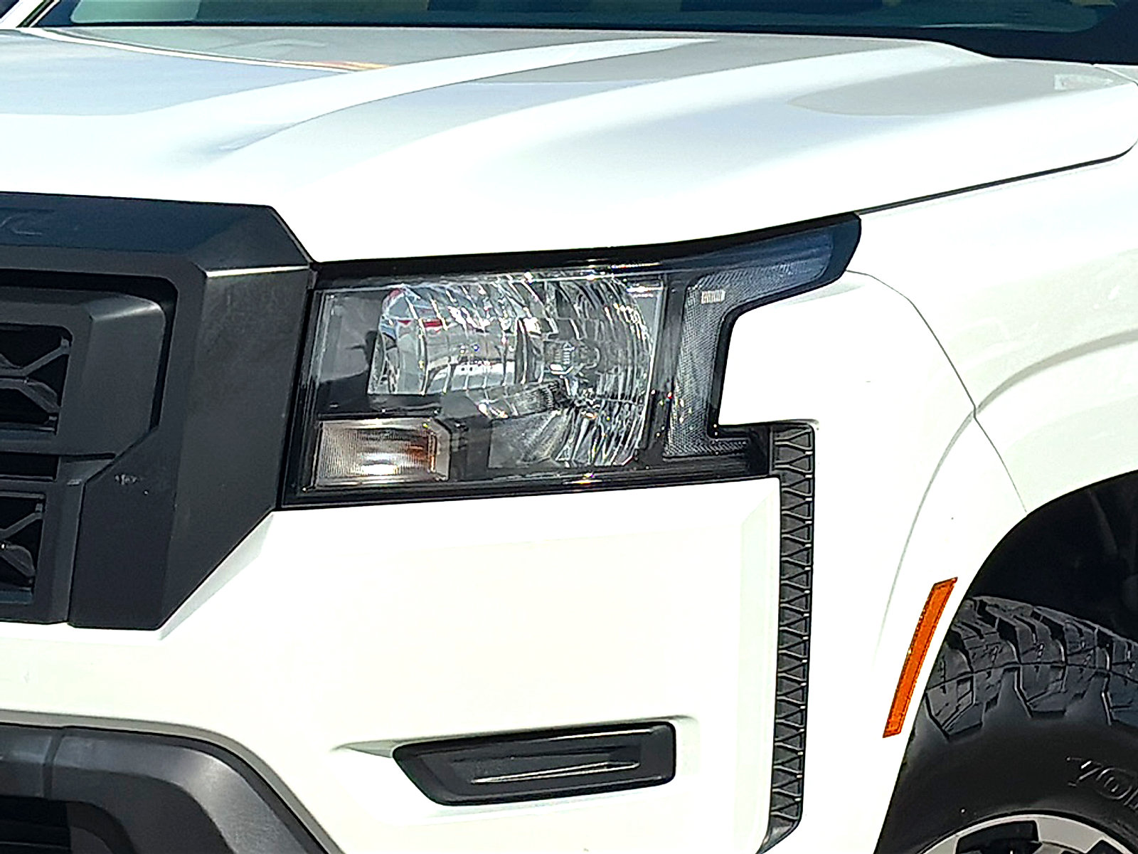 Used 2024 Nissan Frontier S w/ Technology Package AWD/4WD image 4