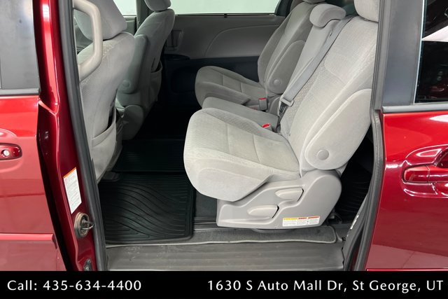 Used 2020 Toyota Sienna LE FWD image 20