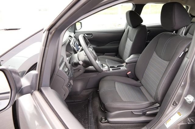 Certified 2025 Nissan Leaf S FWD image 8