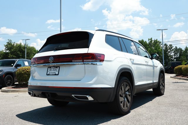 Used 2025 Volkswagen Atlas SE w/ Black Wheel Package FWD image 6