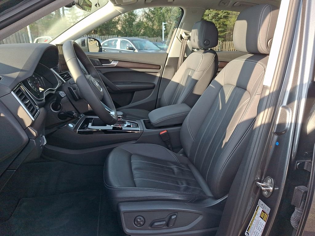 Used 2022 Audi Q5 2.0T Premium w/ Convenience Package image 10