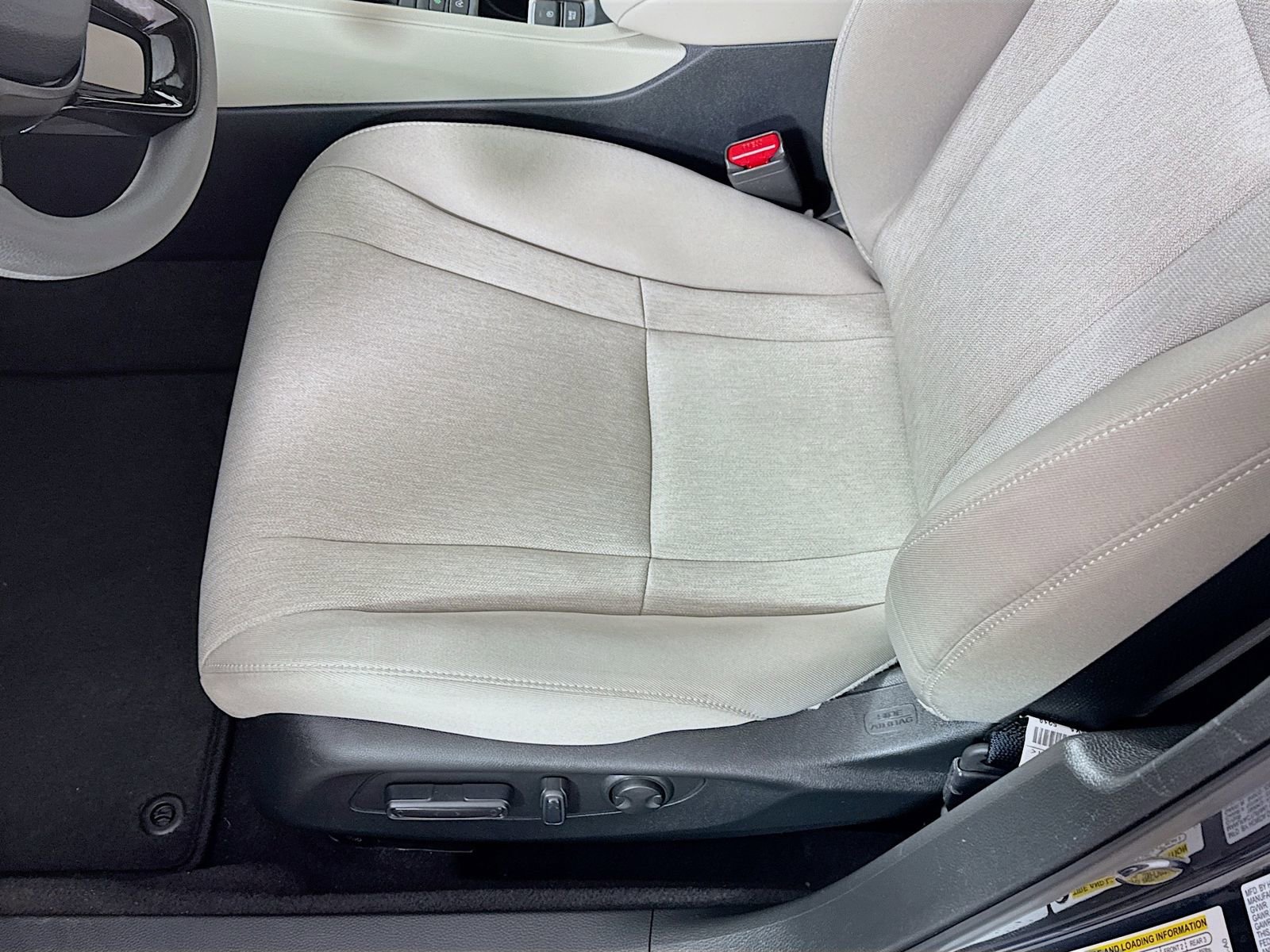 Used 2025 Honda Accord SE image 16