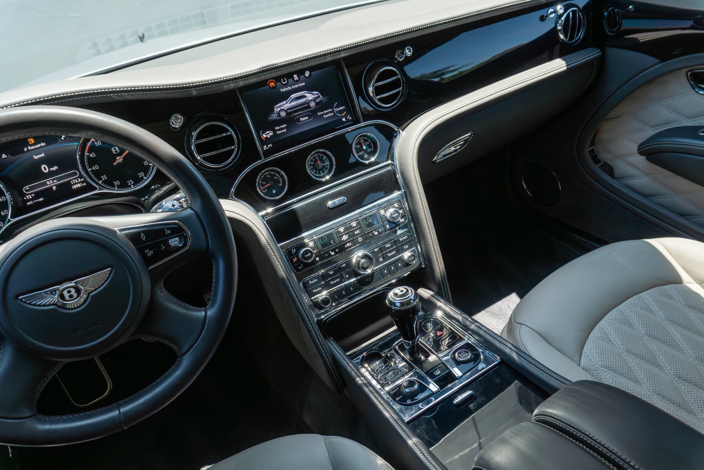 Used 2020 Bentley Mulsanne RWD image 65