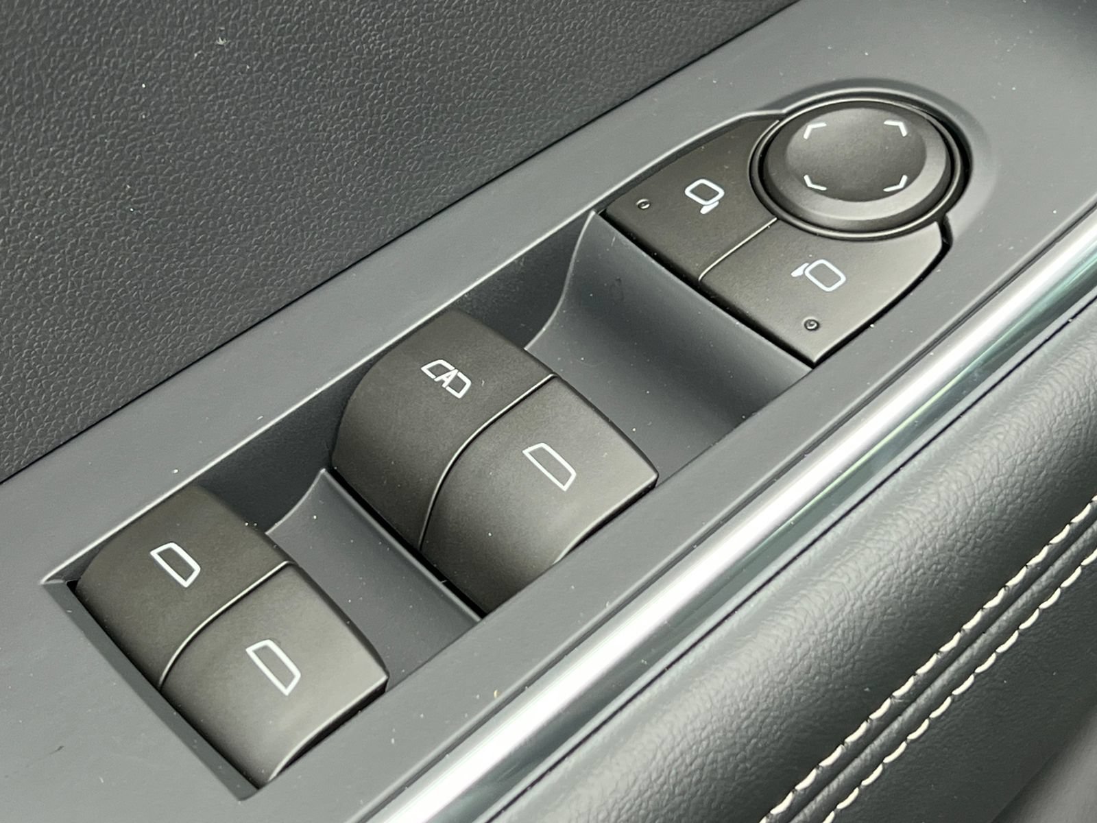 New 2026 GMC Acadia Elevation AWD/4WD image 16