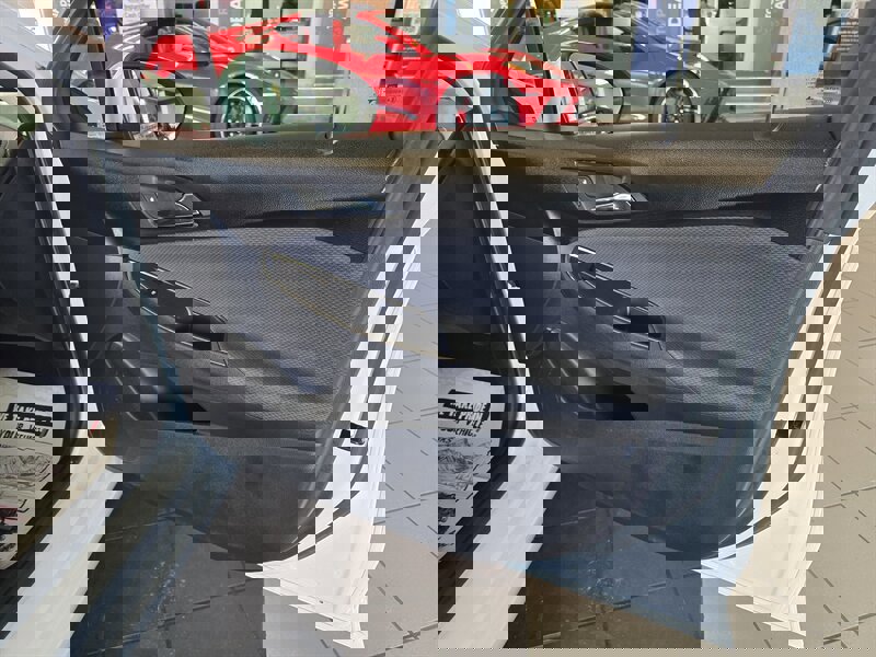 Used 2018 Chevrolet Cruze LT image 12