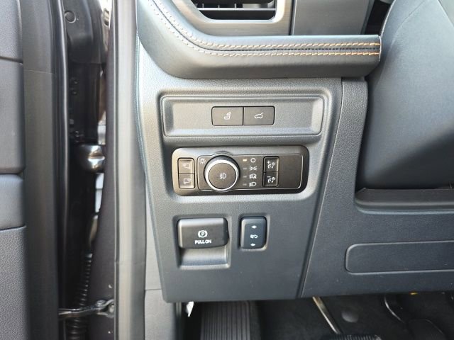Used 2024 Ford Expedition Platinum AWD/4WD image 24