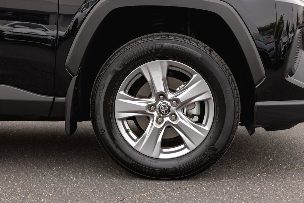 Certified 2025 Toyota RAV4 XLE FWD image 4