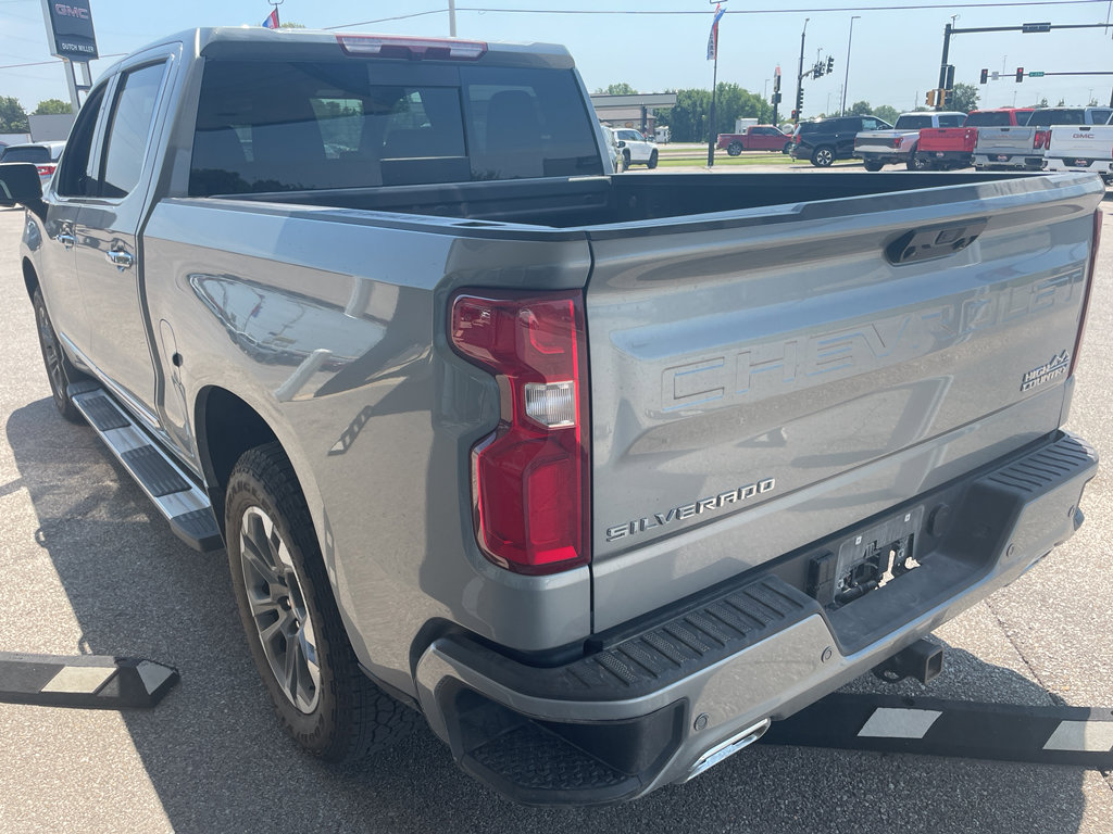 Used 2025 Chevrolet Silverado 1500 High Country w/ Z71 Off-Road Package image 5