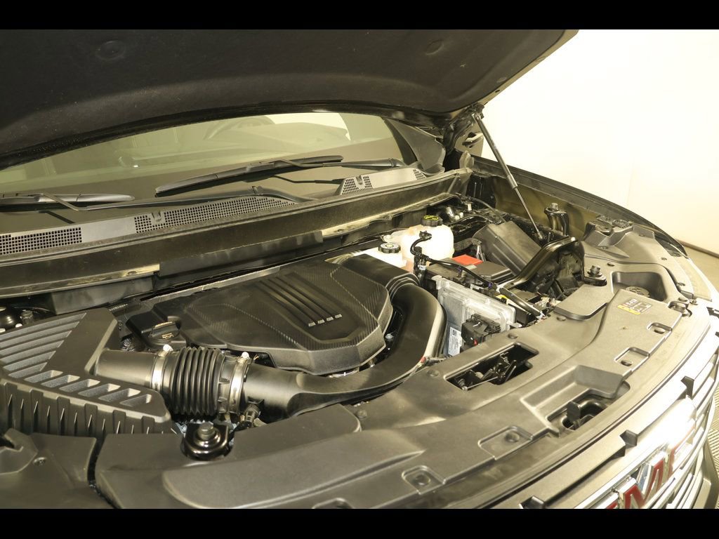 Used 2025 GMC Acadia Elevation image 21