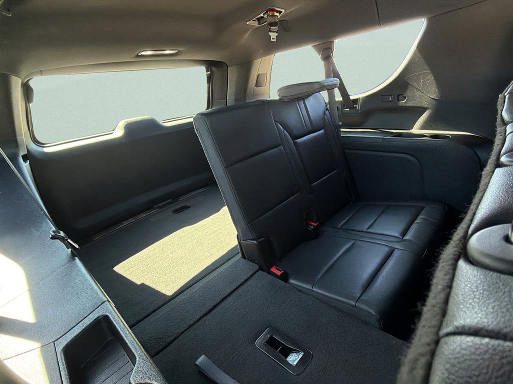 Used 2024 Chevrolet Suburban RST image 14