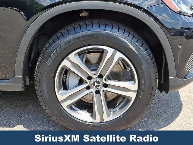 Used 2019 Mercedes-Benz GLC 300 4MATIC w/ Parking Assistance Package image 10