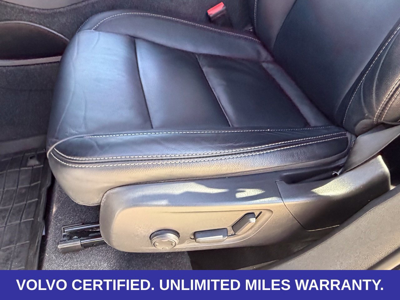 Certified 2024 Volvo XC40 B5 Core AWD/4WD image 33