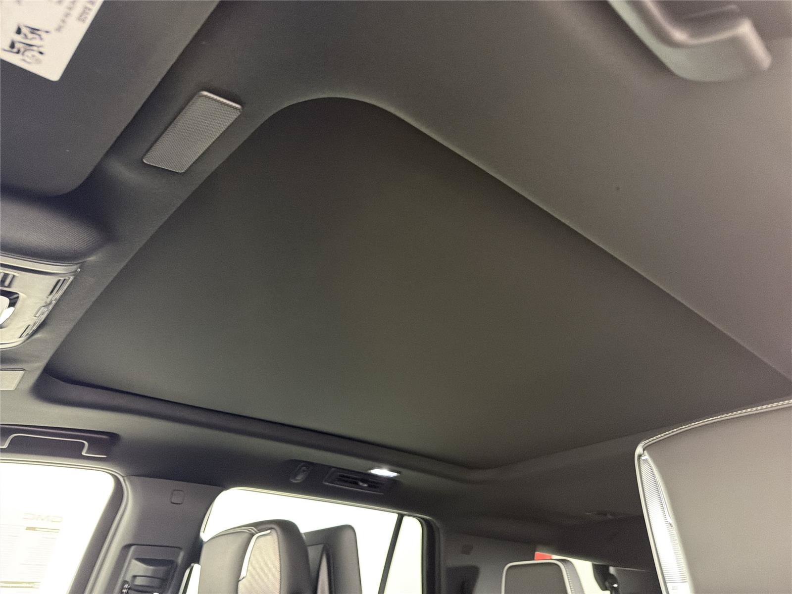 New 2026 GMC Yukon AT4 Ultimate w/ LPO, Floor Liner Package AWD/4WD image 35