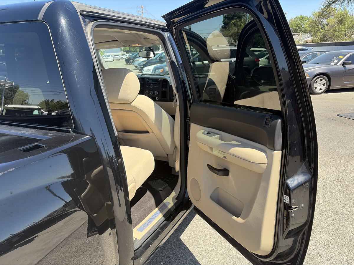 Used 2009 Chevrolet Silverado 1500 LT w/ Regional Value Package RWD image 24