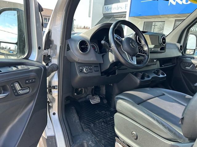 Used 2024 Mercedes-Benz Sprinter 2500 image 10
