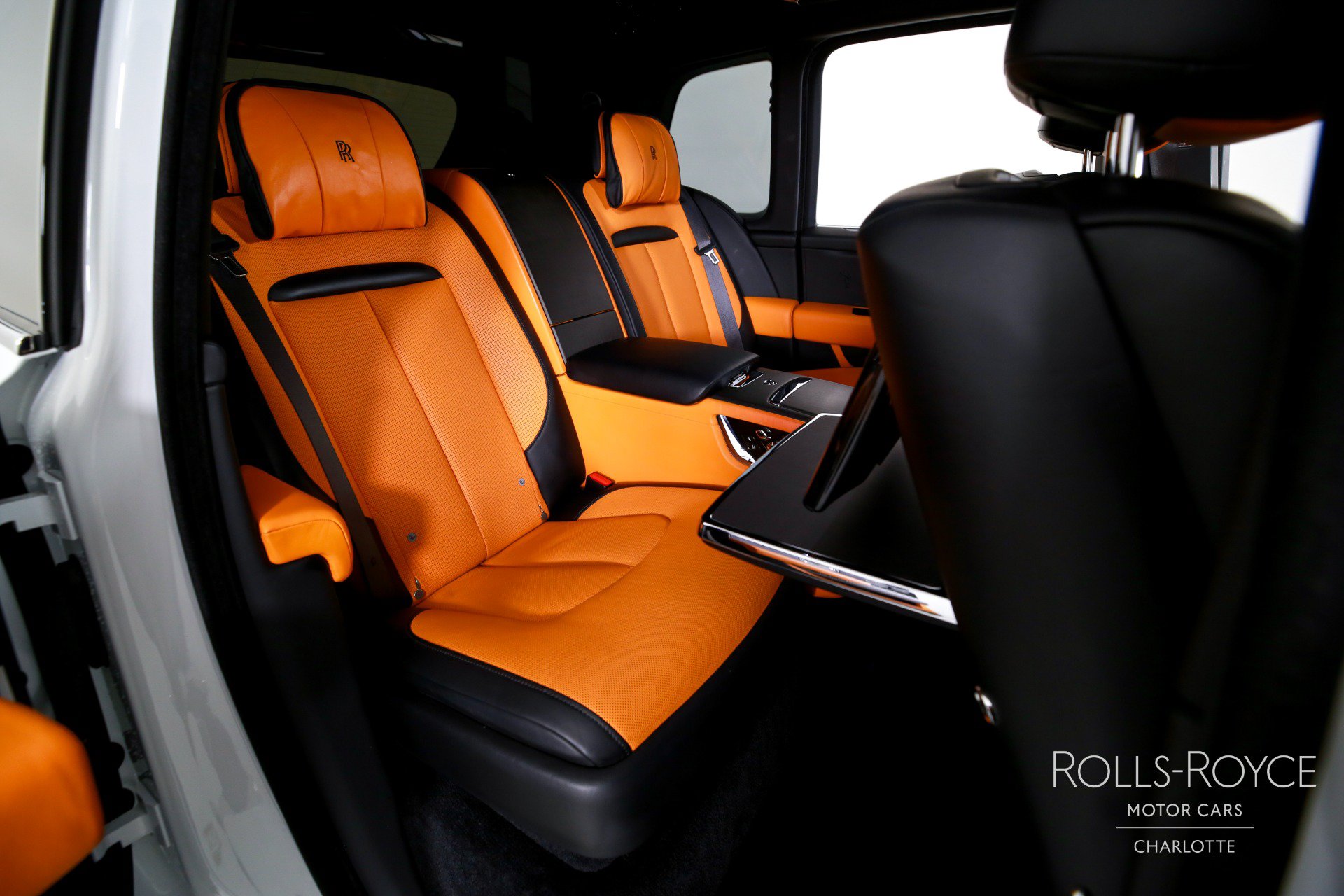 Certified 2020 Rolls-Royce Cullinan AWD/4WD image 31