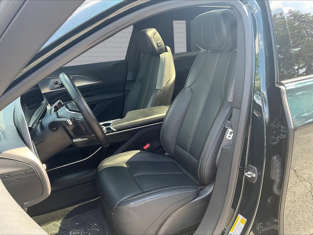 Used 2024 Cadillac Lyriq Tech RWD image 20