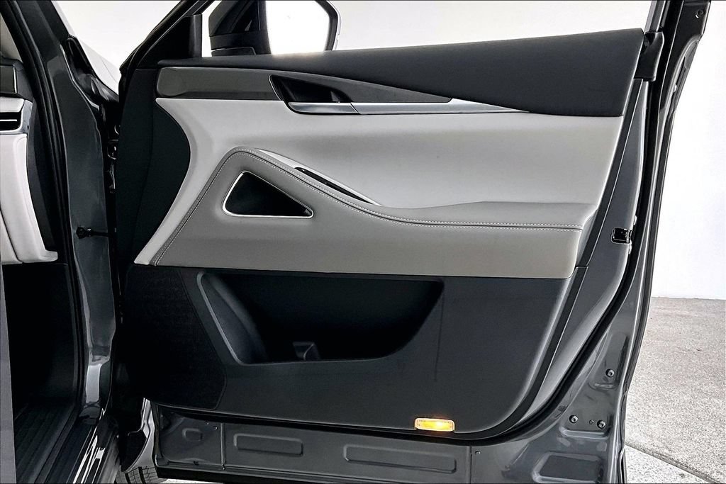 New 2027 INFINITI QX60 Luxe w/ Cargo Package FWD image 12