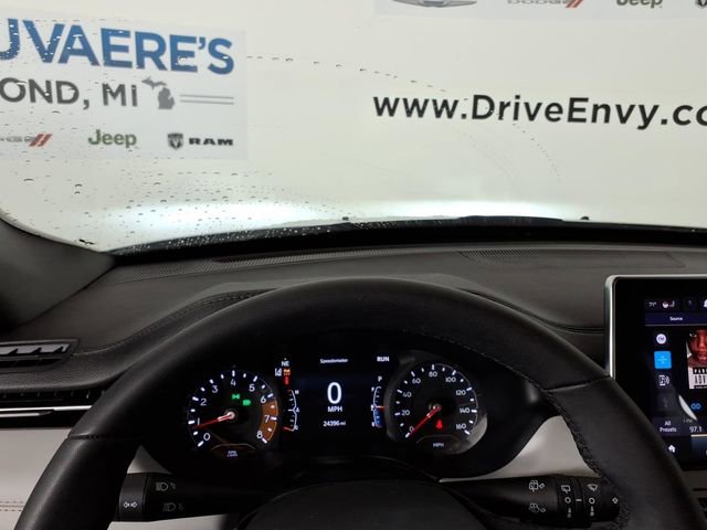 Used 2024 Jeep Compass Limited image 23