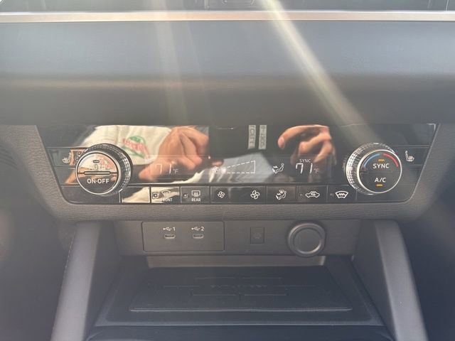 Used 2025 Mitsubishi Outlander SE AWD/4WD image 18