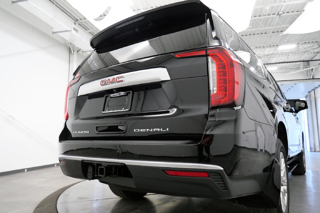 Used 2023 GMC Yukon XL Denali AWD/4WD image 38