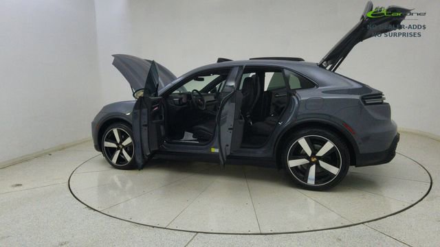 Used 2025 Porsche Macan Electric RWD image 77