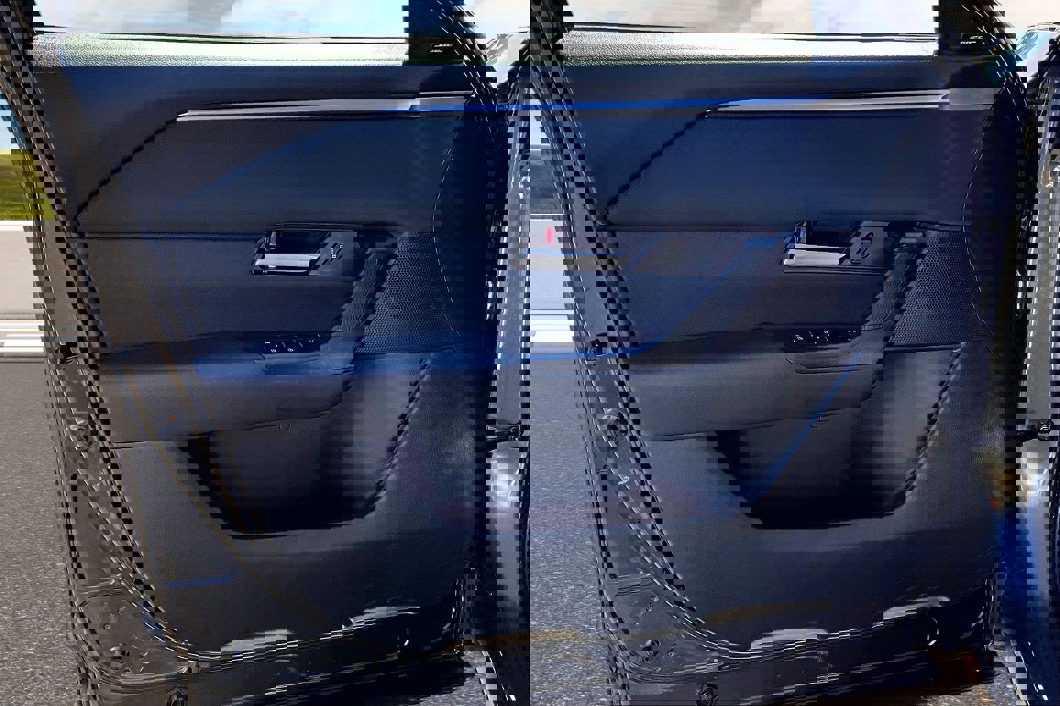 Used 2025 MAZDA CX-50 AWD 2.5 S w/ Premium Package image 12