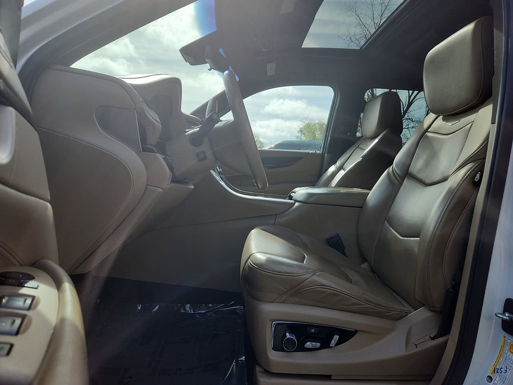 Used 2019 Cadillac Escalade Platinum image 15