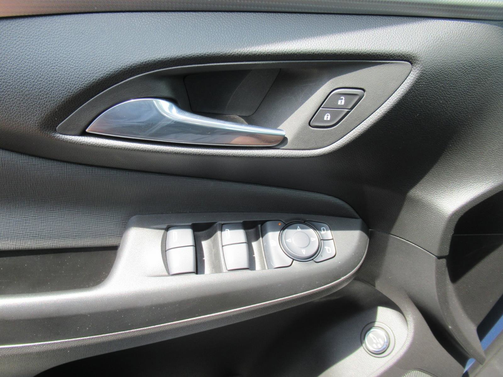 Used 2025 Buick Envista Avenir FWD image 21