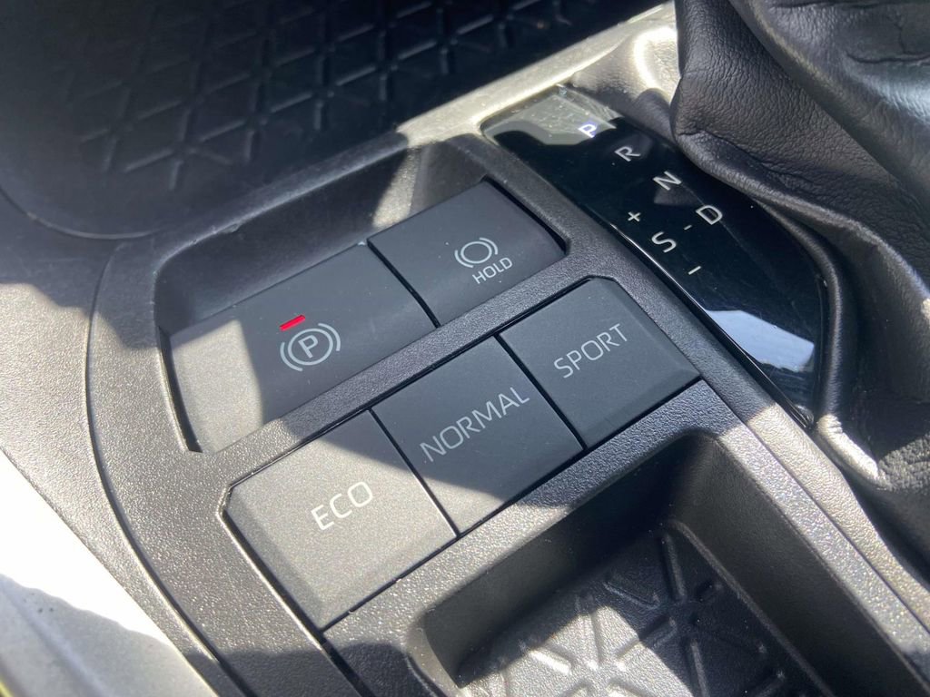 Used 2023 Toyota RAV4 LE image 25