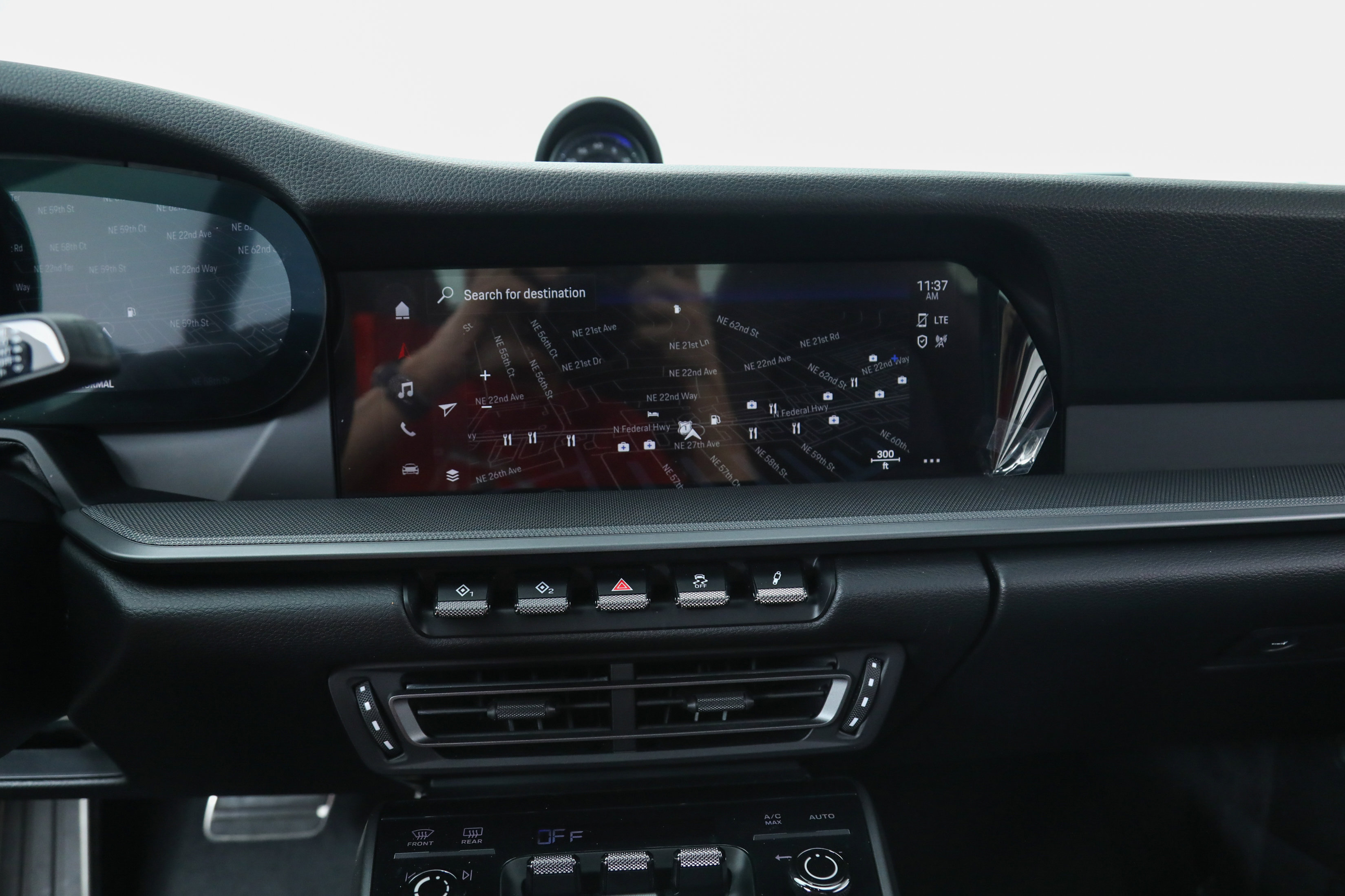 Used 2022 Porsche 911 Carrera image 30