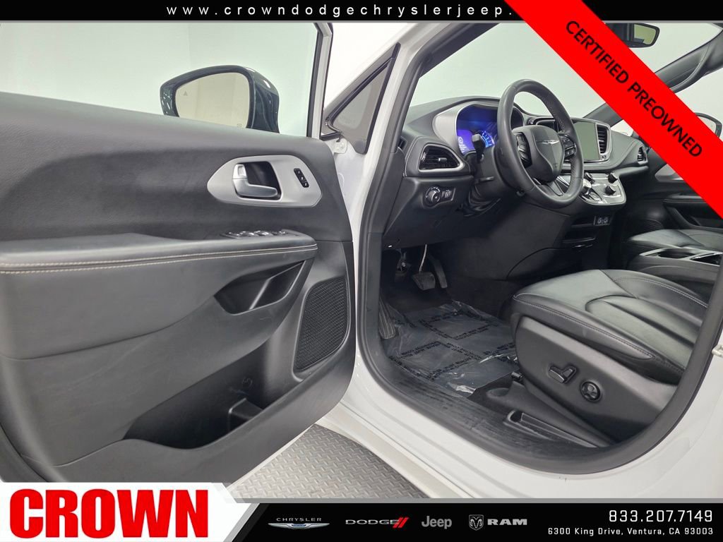 Certified 2024 Chrysler Pacifica Select image 21