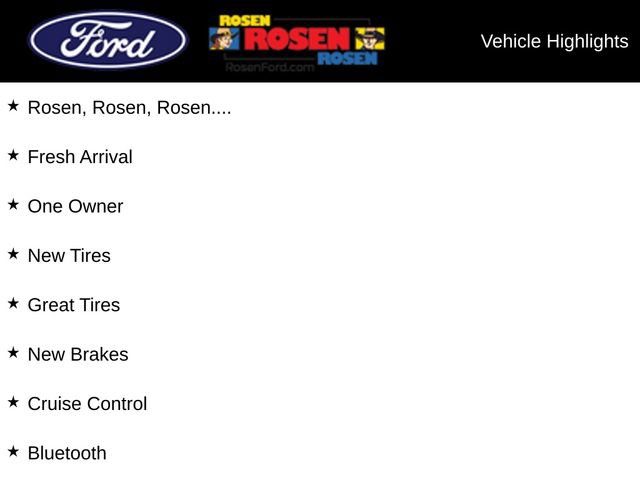 Used 2024 Hyundai Elantra SEL image 2