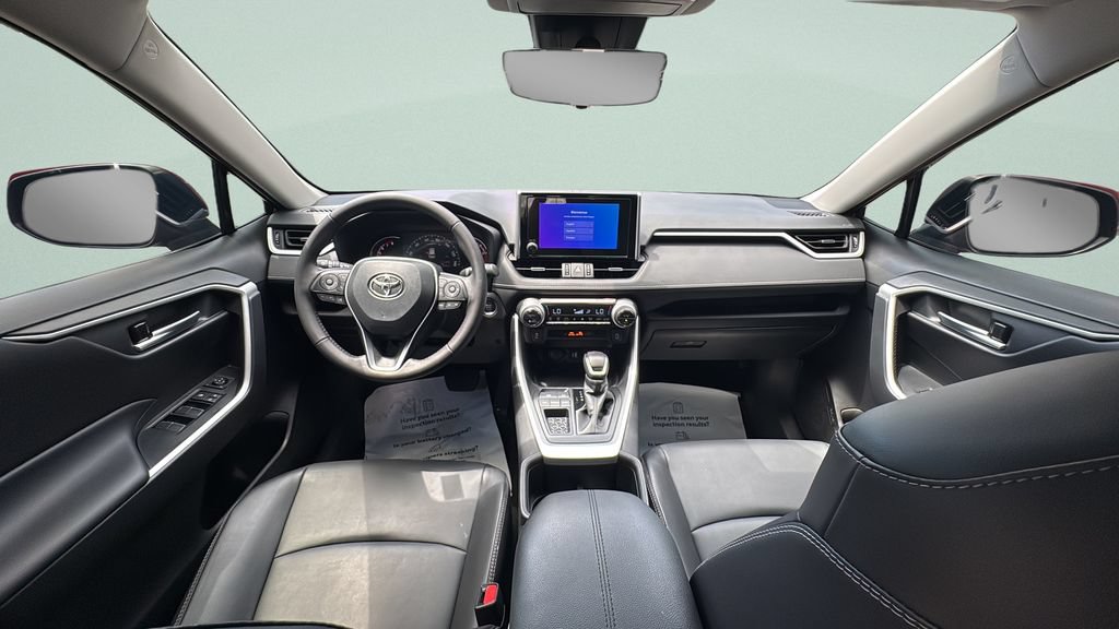 Used 2025 Toyota RAV4 XLE Premium FWD image 11