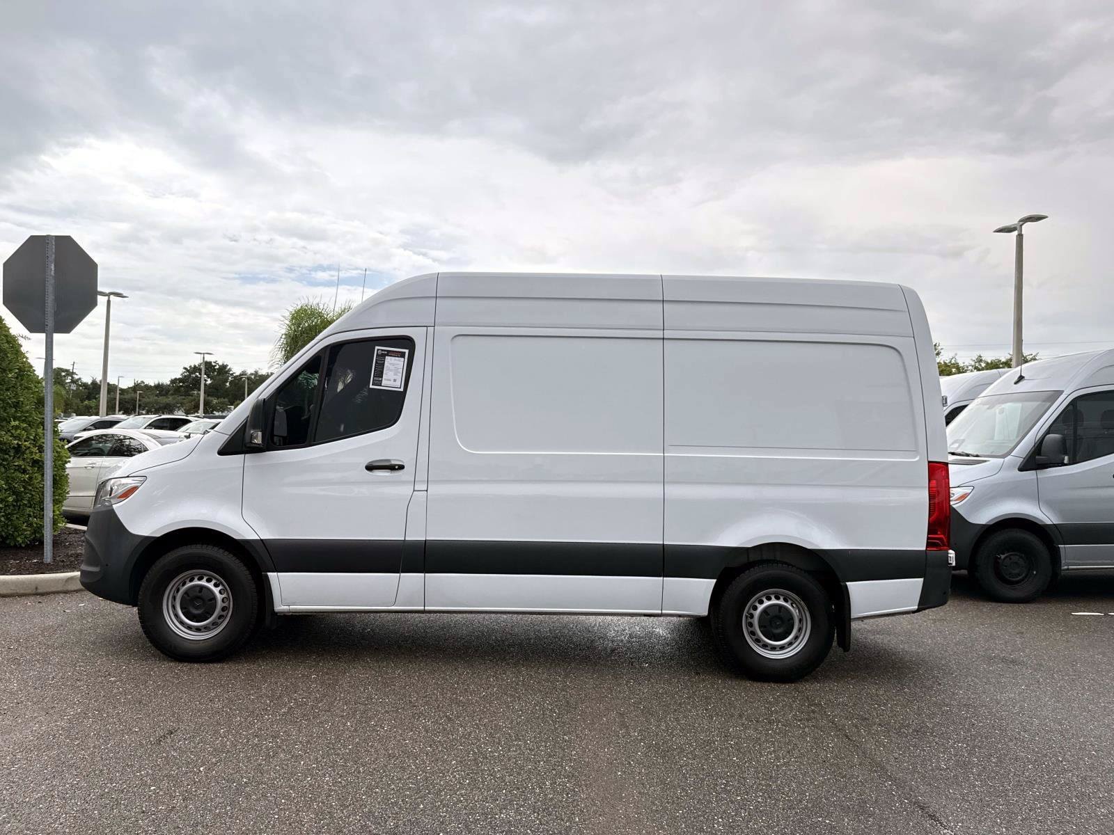 Certified 2022 Mercedes-Benz Sprinter 2500 image 2
