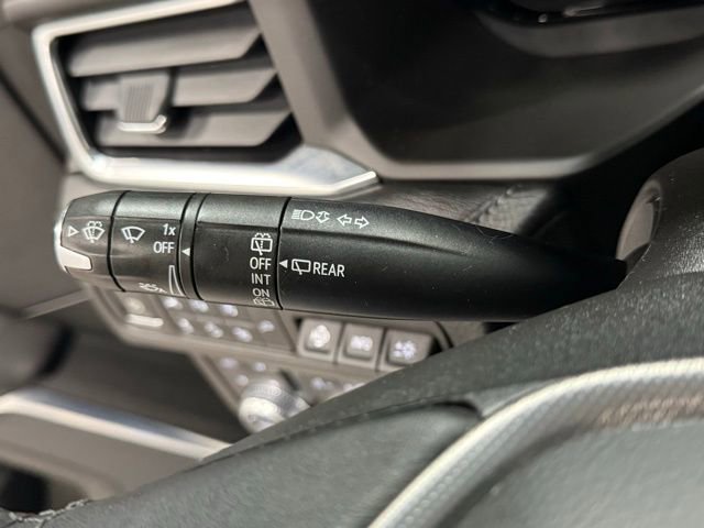 Used 2022 GMC Yukon XL Denali image 21