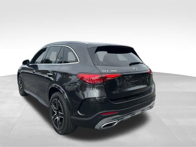 Certified 2025 Mercedes-Benz GLC 300 4MATIC image 4