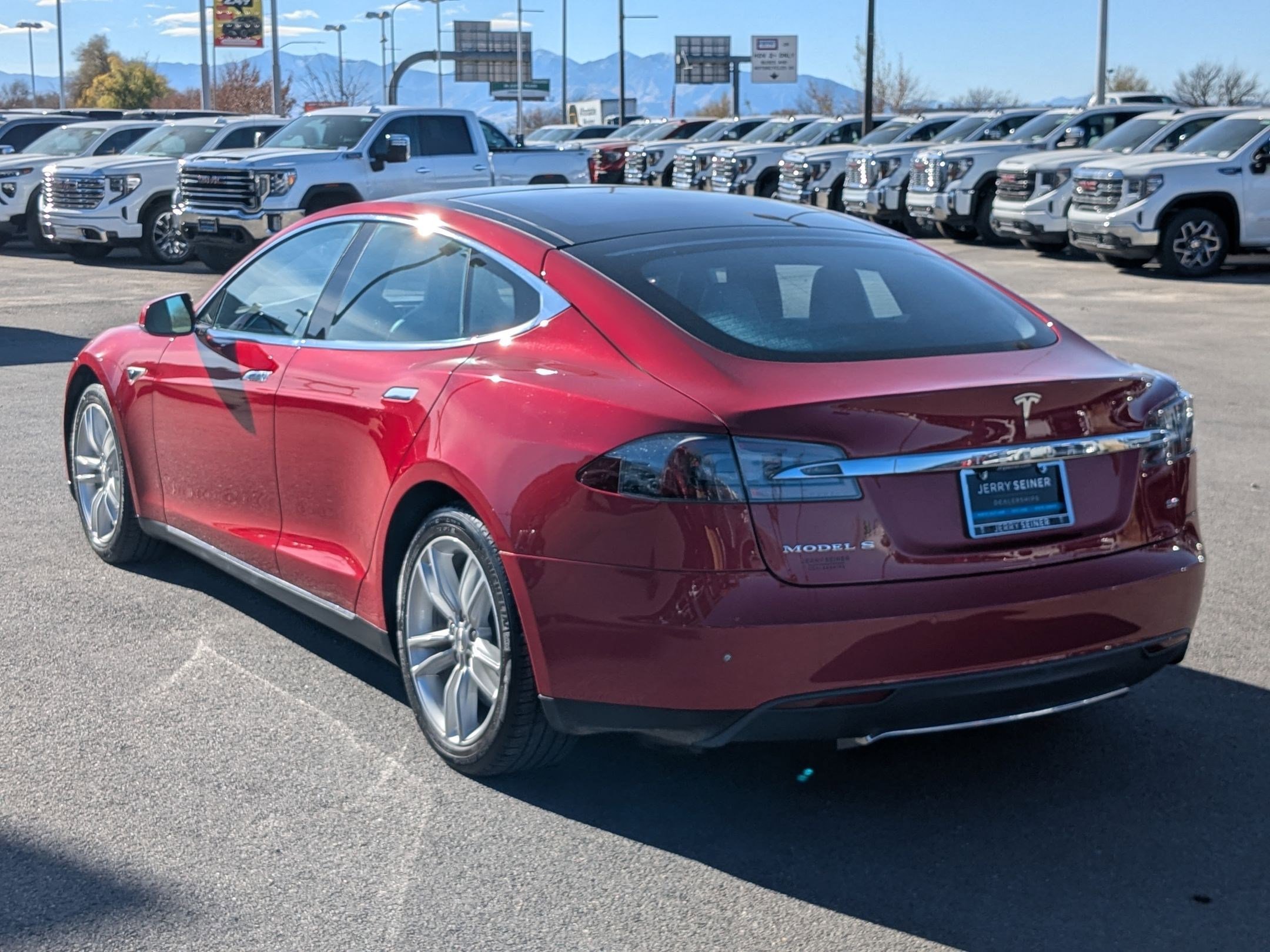 Used 2015 Tesla Model S 85D image 3