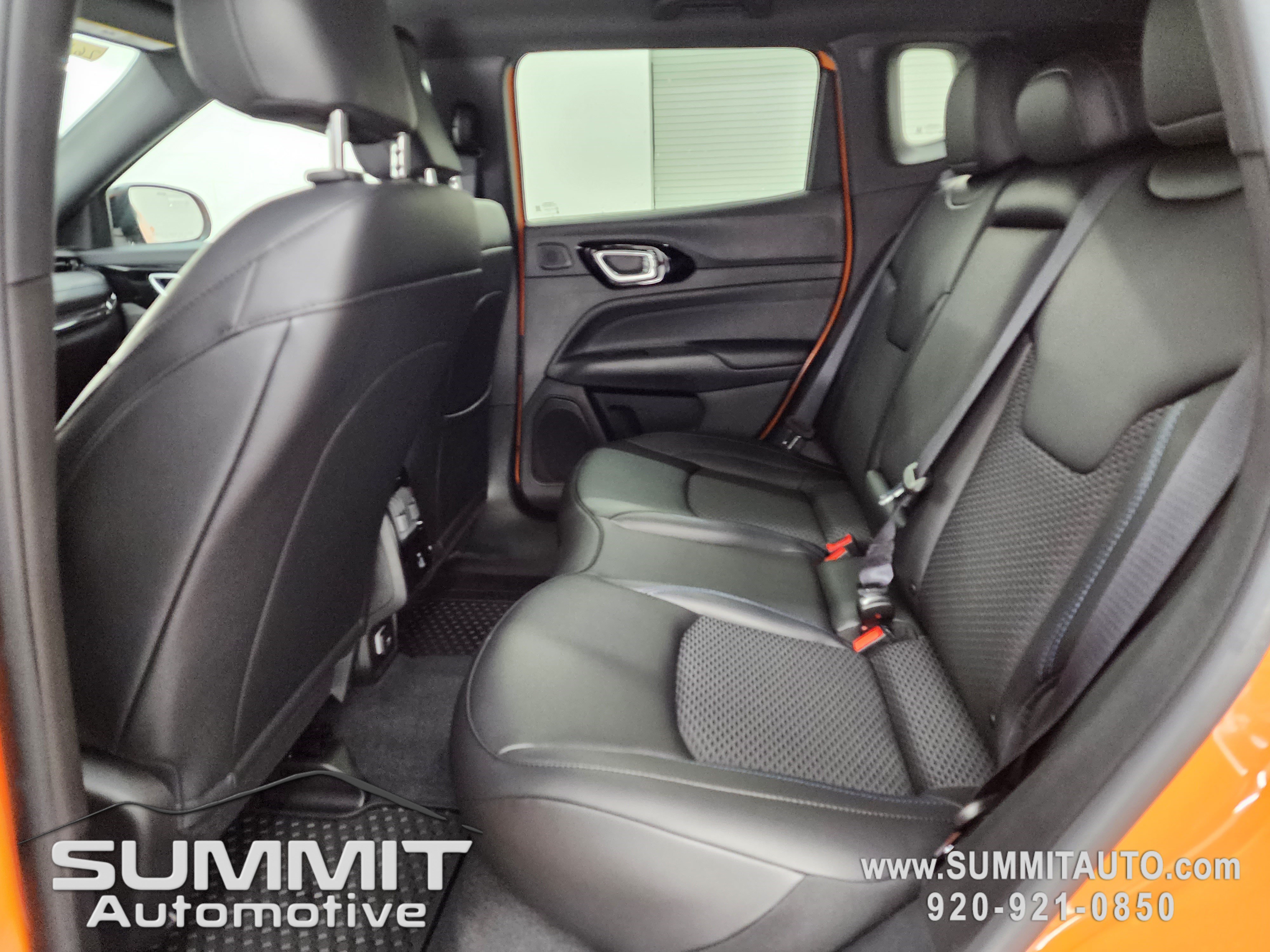 New 2026 Jeep Compass Latitude w/ Sun and Sound Group AWD/4WD image 9