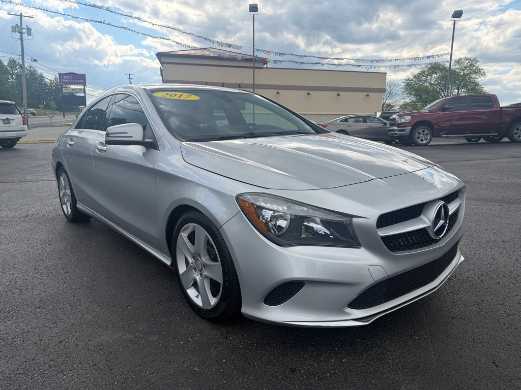 Used 2017 Mercedes-Benz CLA 250 4MATIC image 3