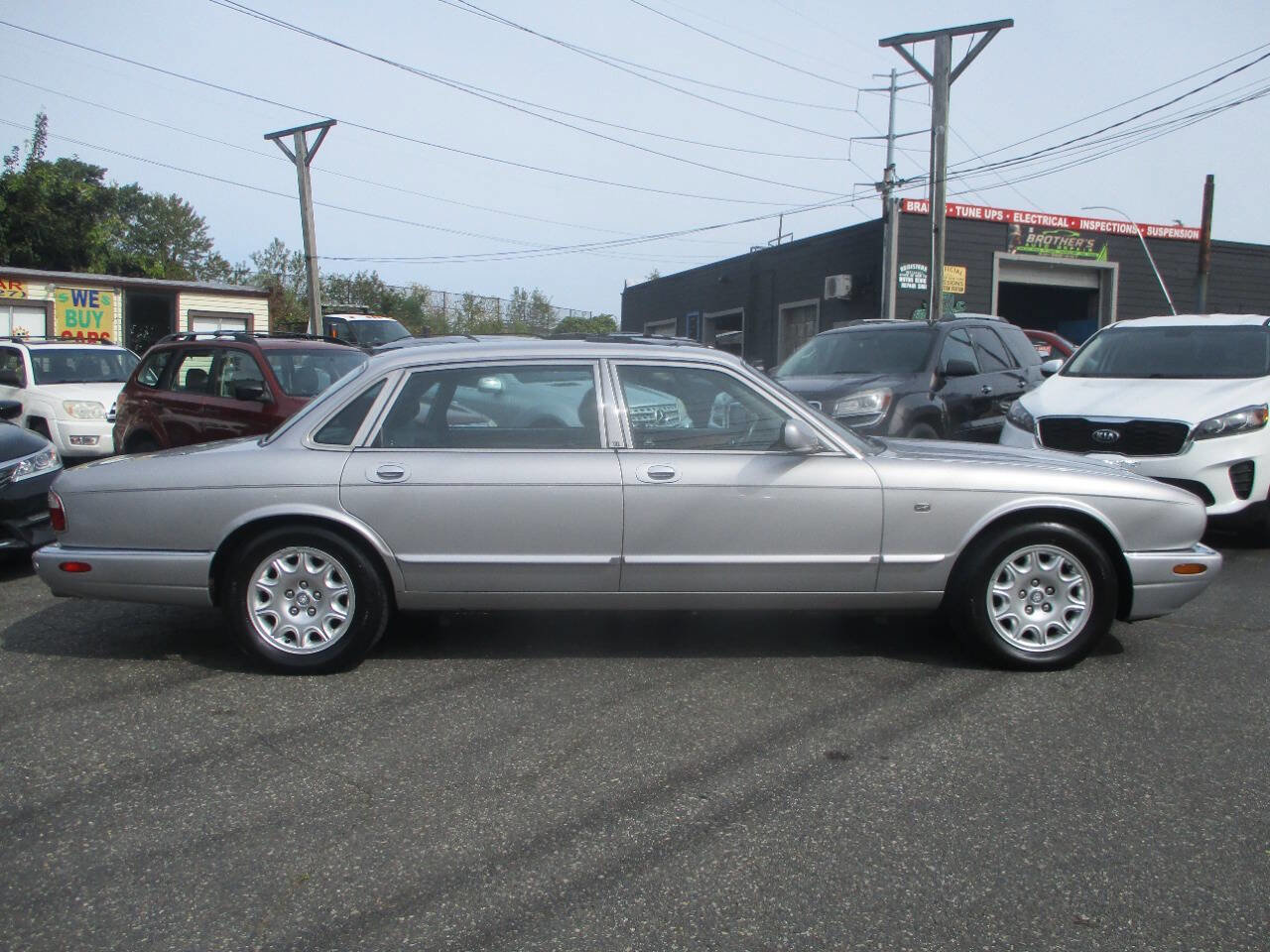 Used 2001 Jaguar XJ8 image 5
