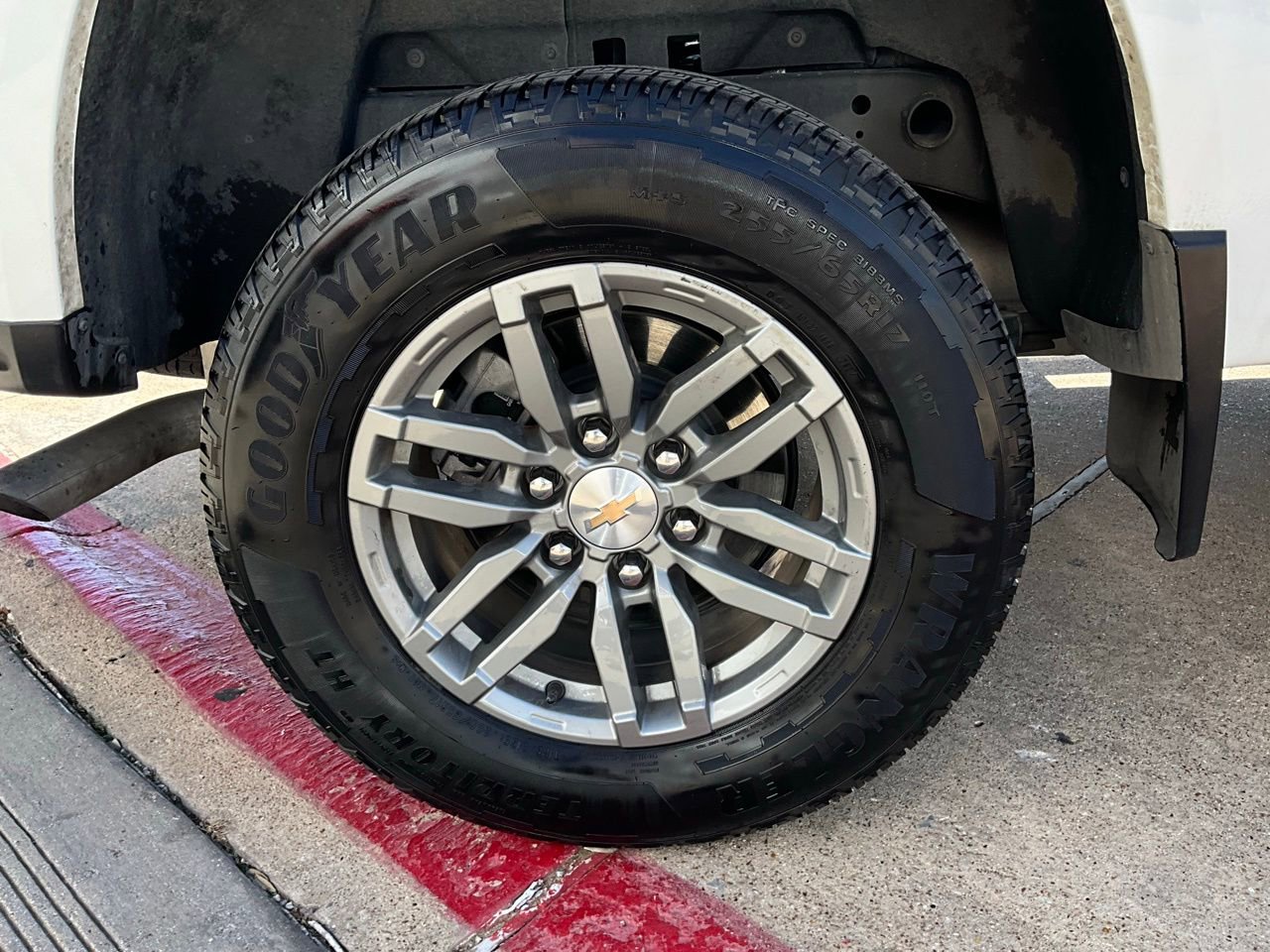 Used 2024 Chevrolet Colorado LT w/ LT Convenience Package II image 9