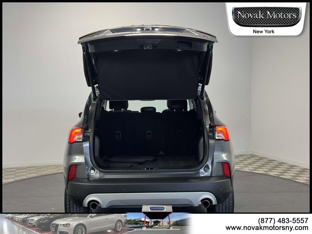 Used 2022 Ford Escape Titanium image 7