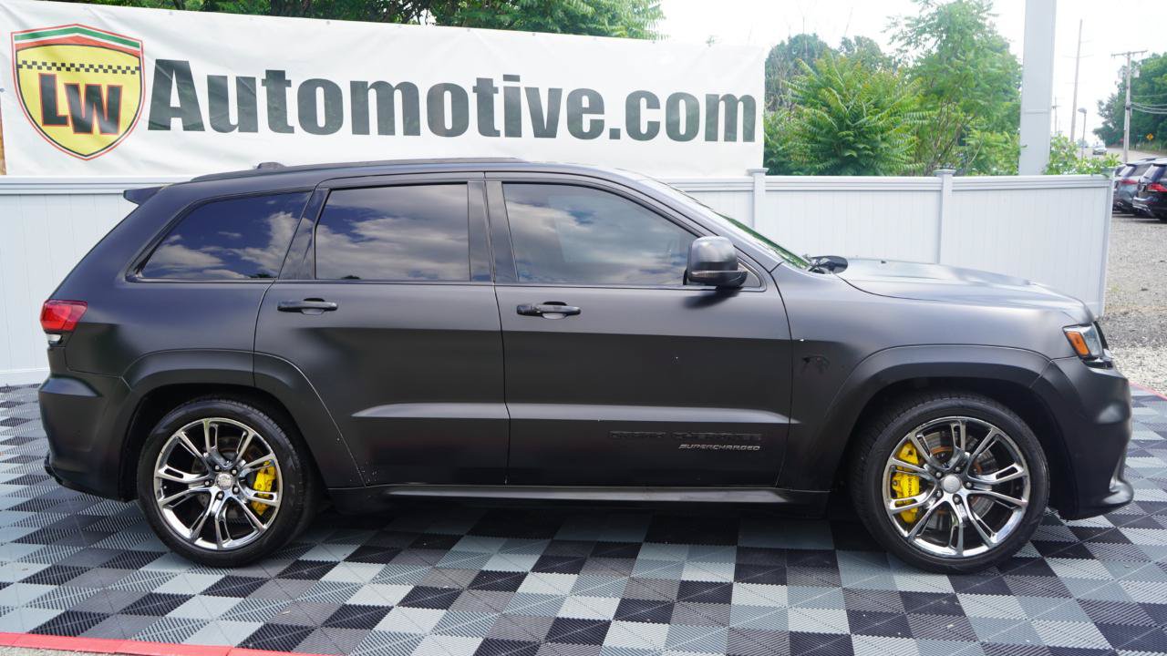 Used 2018 Jeep Grand Cherokee Trackhawk AWD/4WD image 4