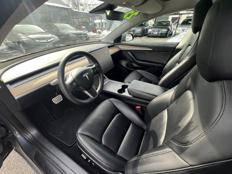 Used 2022 Tesla Model 3 Performance image 18