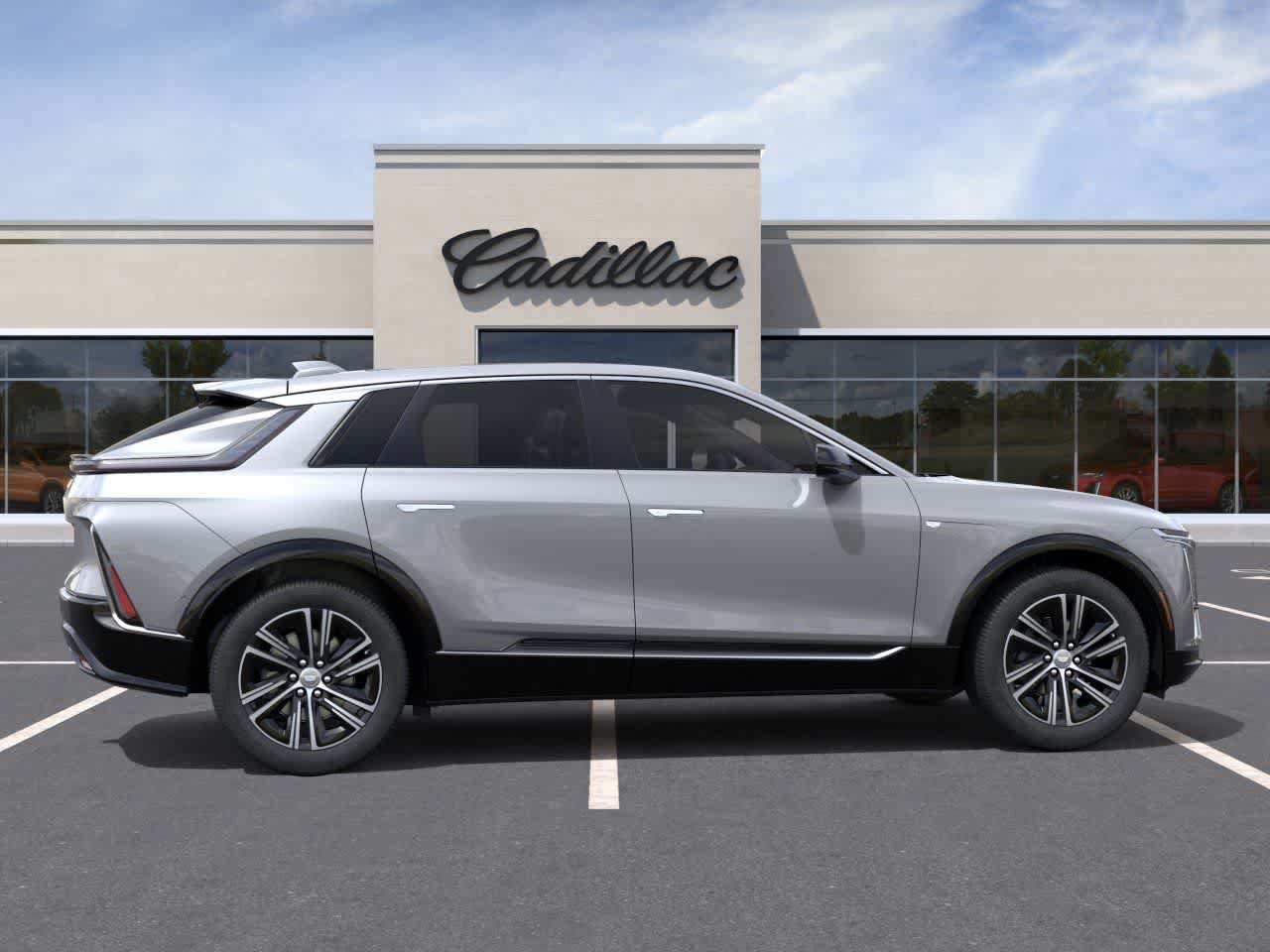 New 2027 Cadillac Lyriq Luxury w/ LPO, Floor Liner Package AWD/4WD image 5