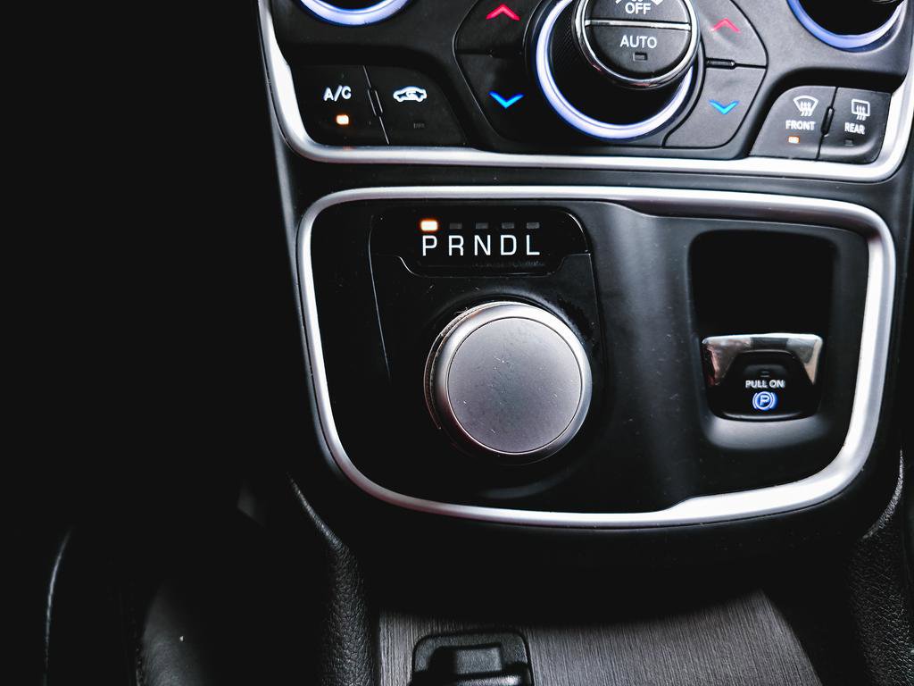 Used 2017 Chrysler 200 Limited Platinum w/ Comfort & Convenience Group image 30