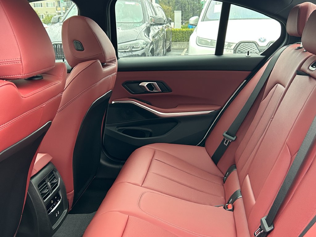 New 2026 BMW 330i Sedan w/ M Sport Package RWD image 30