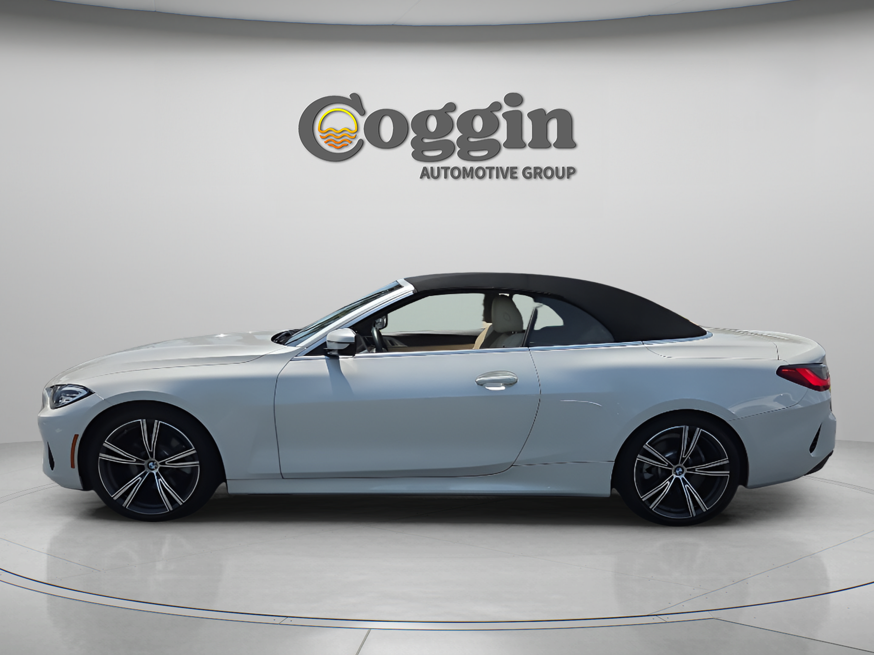 Used 2021 BMW 430i Convertible RWD image 2