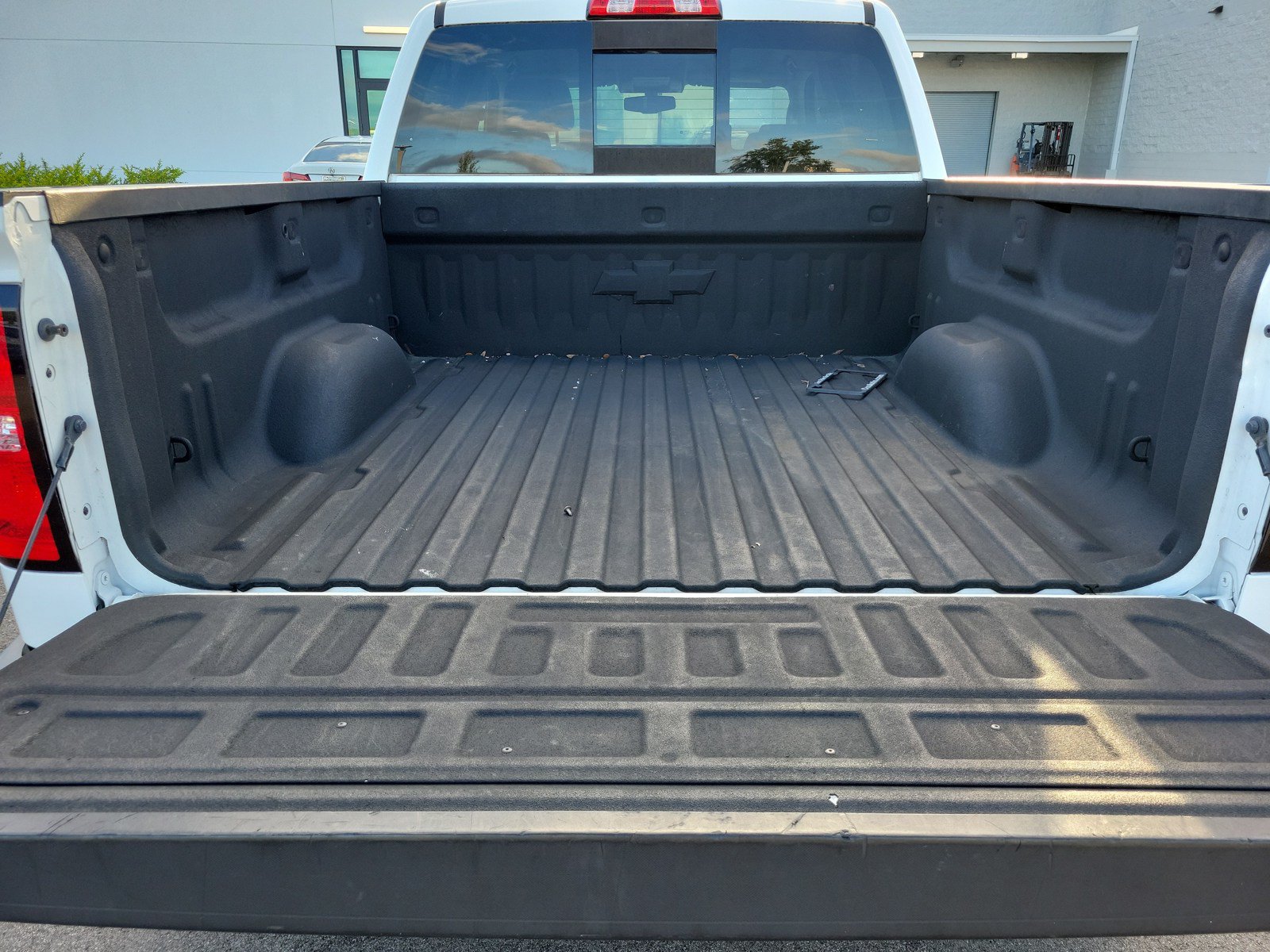 Used 2018 Chevrolet Silverado 1500 LT w/ All Star Edition AWD/4WD image 30